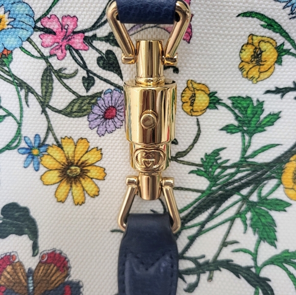 Gucci Small Jackie Hobo Flora Canvas handbag  Brand New - Picture 3 of 8